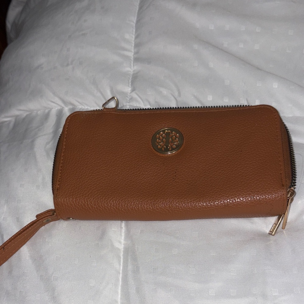 Tan Leather Women's Wallet with Gold Accent